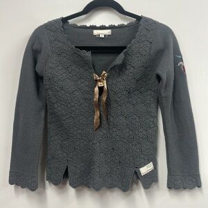 Odd Molly gray sweater crochet hexagon and bow 0